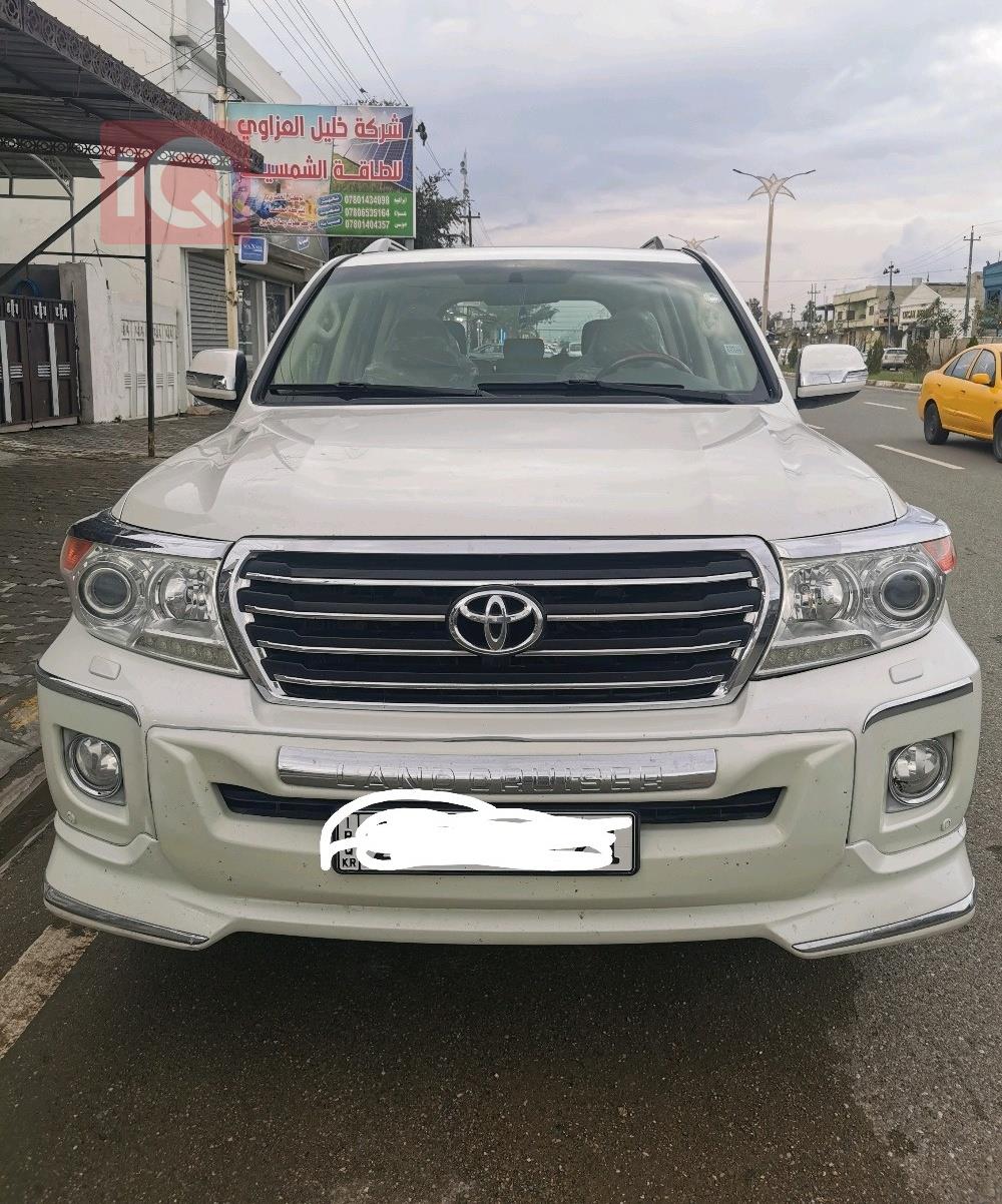 تۆیۆتا لاند کروزەر